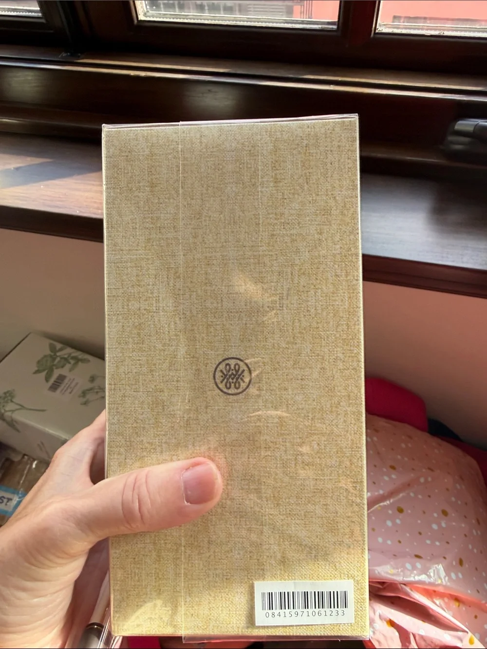 “THUCASSI” 17floz Exquisite diffuser Scent is SAVANNA CARAVAN